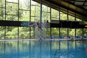 Badezentrum Hallenbad Waterclimbing 2